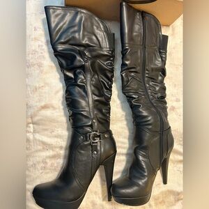 *NEW* Guess Black Heeled Boots